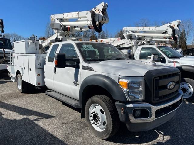 ford-f-550-altec-at37g
