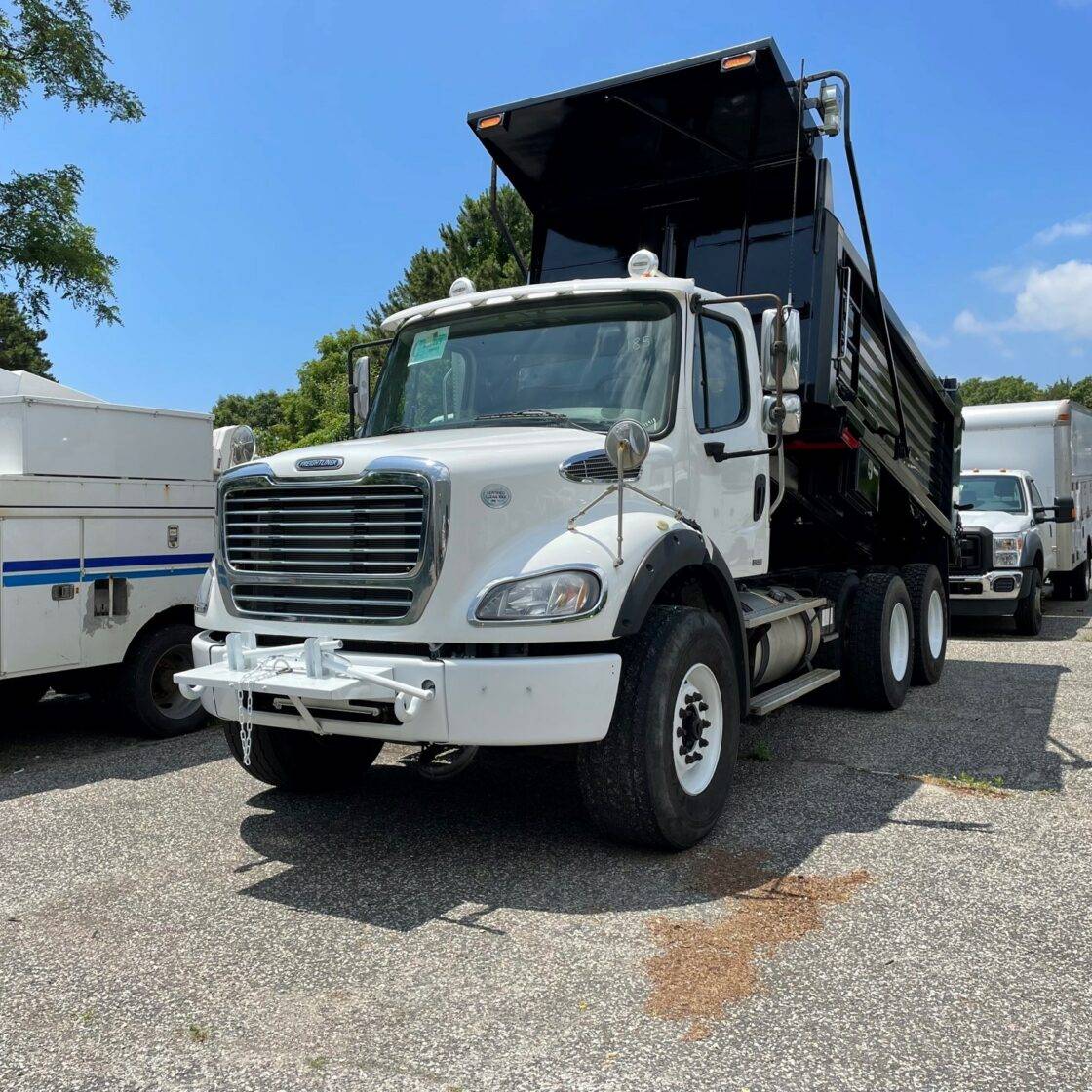 Freightliner M112 T/A Dump Truck | Atlantic Truckworks Rentals