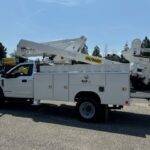 40-Ft-Insulated-Material-Handling-Bucket-Truck-Rental-4x4-5