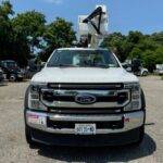 40-Ft-Insulated-Material-Handling-Bucket-Truck-Rental-4x4-2