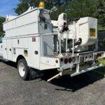 067 Ford F-550 Altec AT37G 46