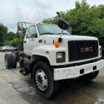 2001-GMC-Chassis-C7500-13