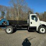 2015-freightliner-m2-106-cab-chassis-17