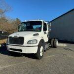 2015-freightliner-m2-106-cab-chassis-28