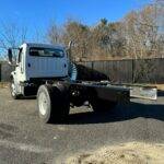 2015-freightliner-m2-106-cab-chassis-32