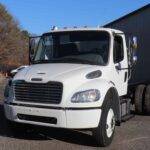 2015-freightliner-m2-106-cab-chassis-5