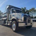 2019-mack-dump-truck-10